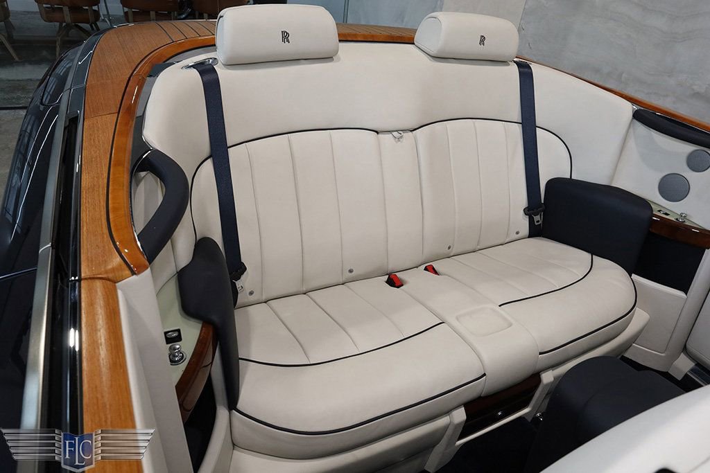 Used 2013 Rolls-Royce Phantom Drophead Coupe image 22