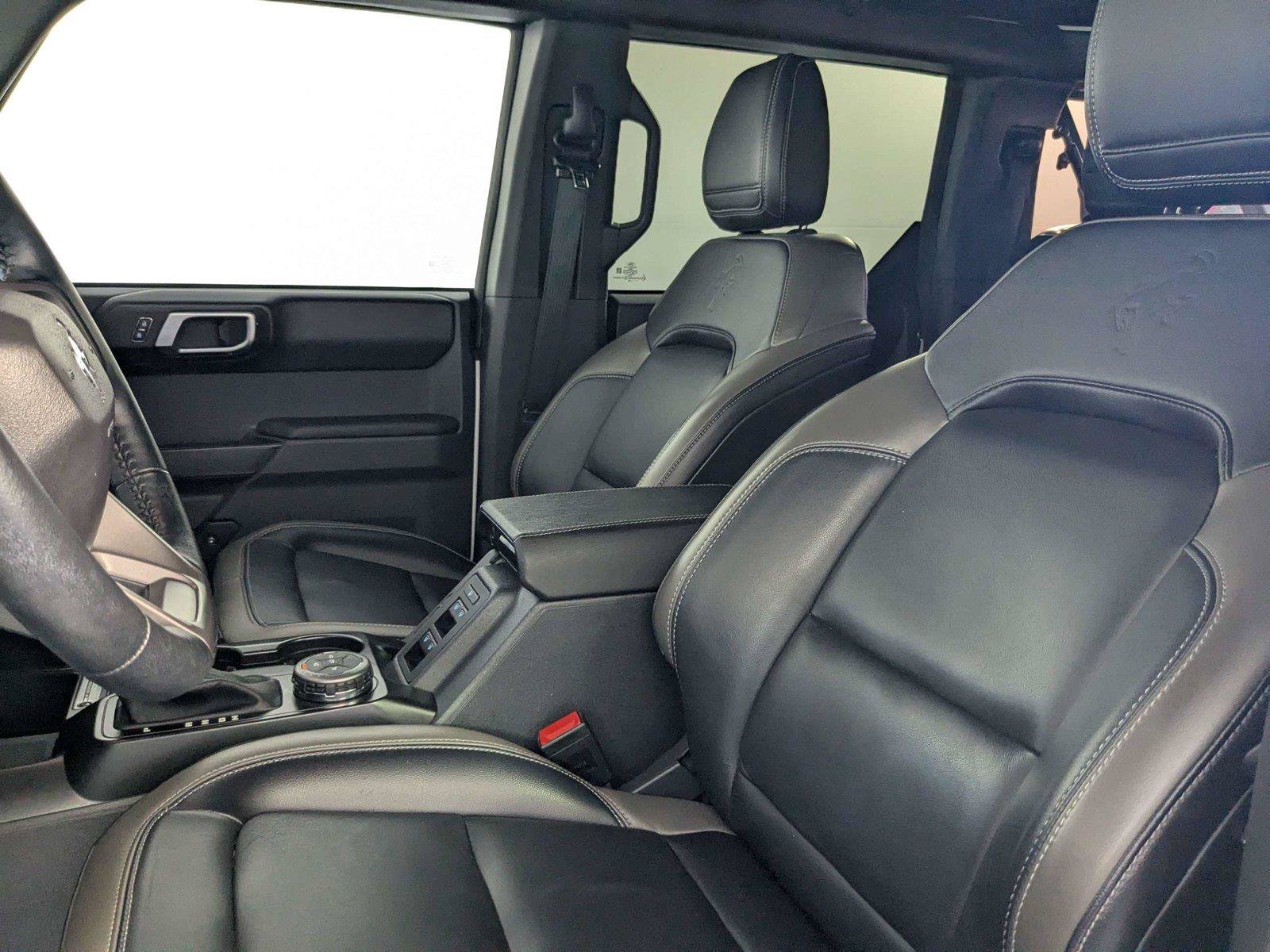 Used 2025 Ford Bronco Outer Banks AWD/4WD image 13