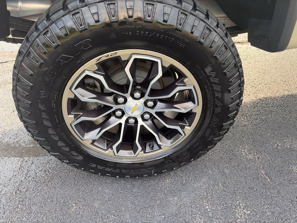Used 2022 Chevrolet Colorado ZR2 AWD/4WD image 13