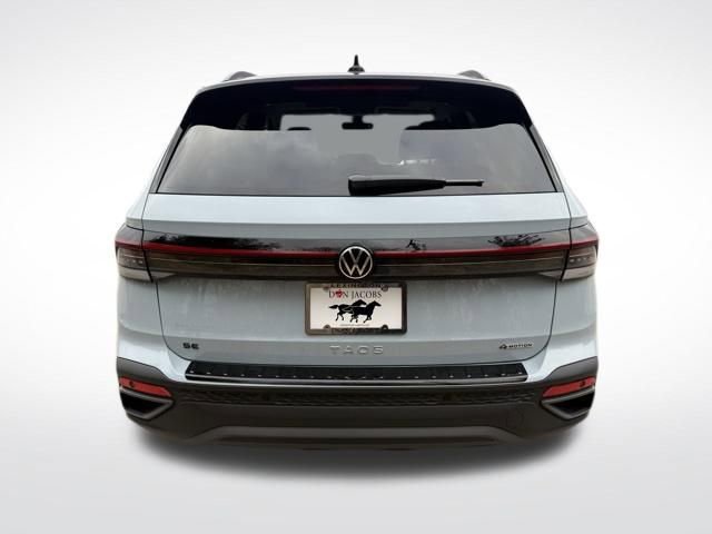 New 2026 Volkswagen Taos SE image 3