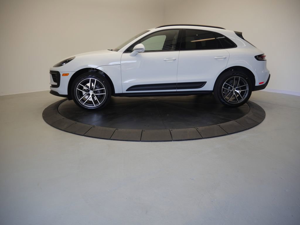 New 2026 Porsche Macan AWD/4WD image 2