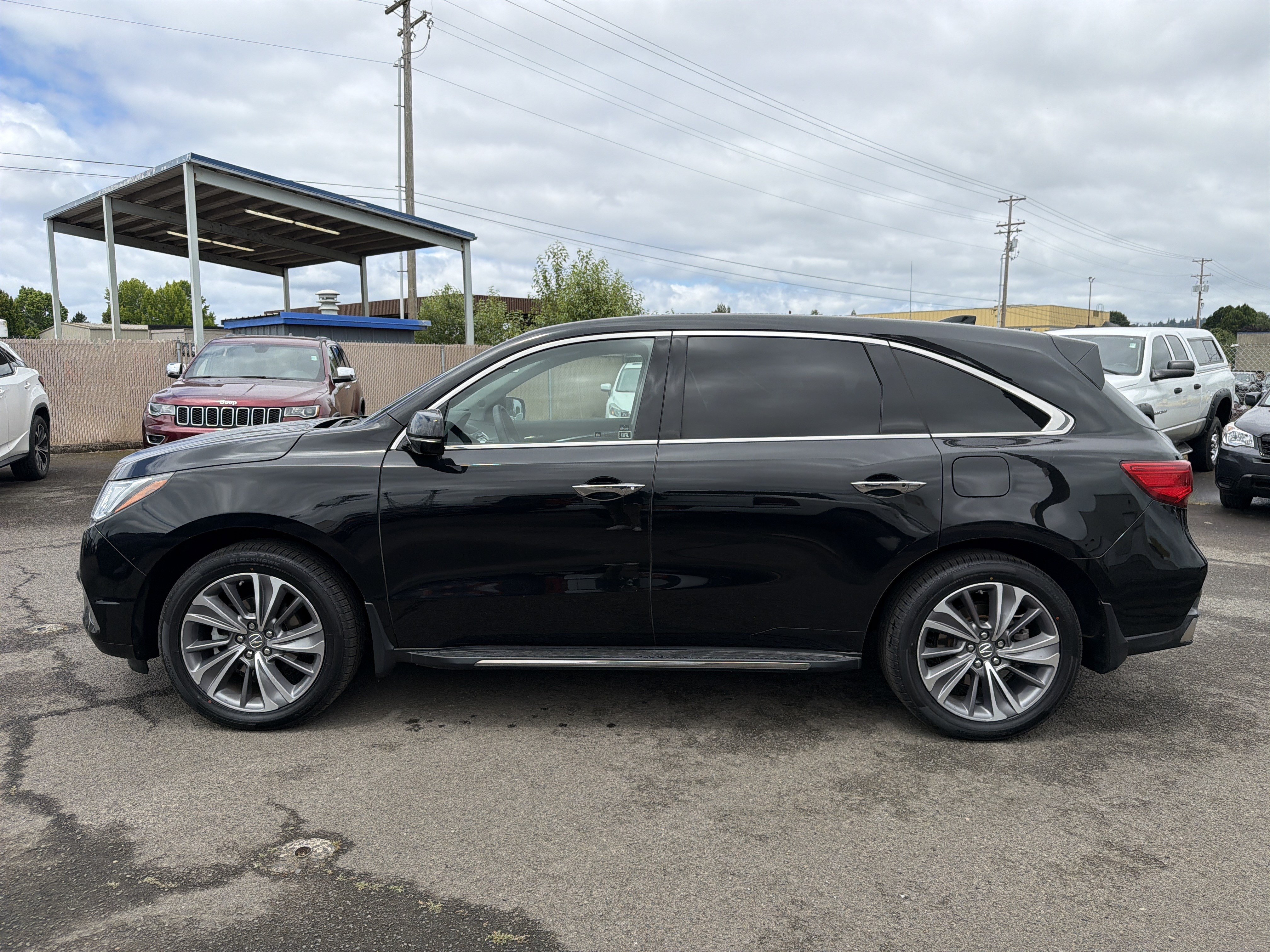 Used 2018 Acura MDX w/ Technology Package AWD/4WD image 2