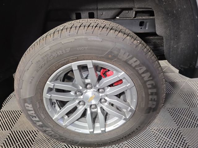 Used 2025 Chevrolet Colorado LT w/ Advanced Trailering Package image 11