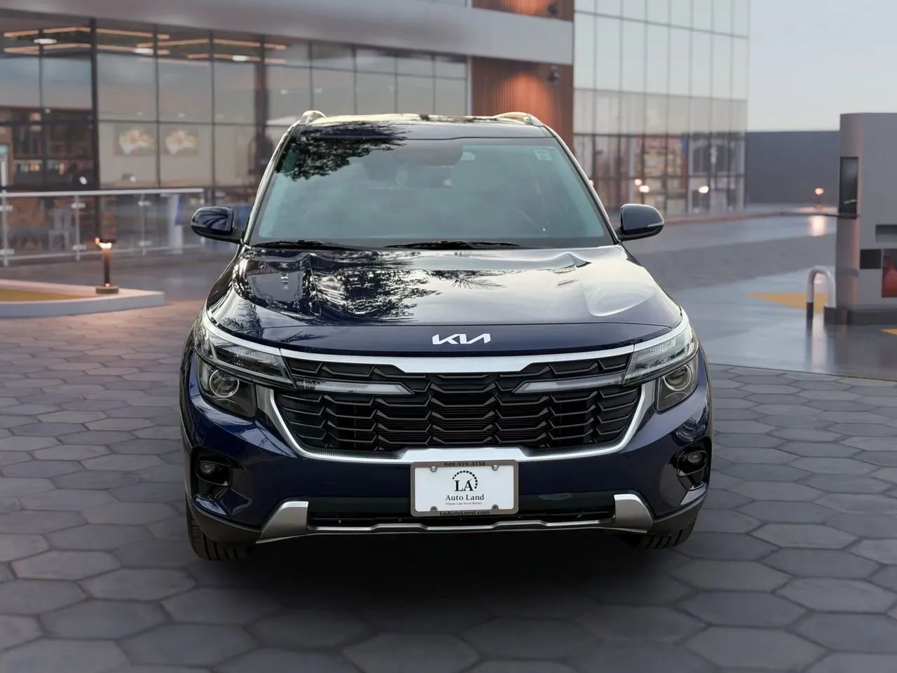 Used 2024 Kia Seltos EX image 9