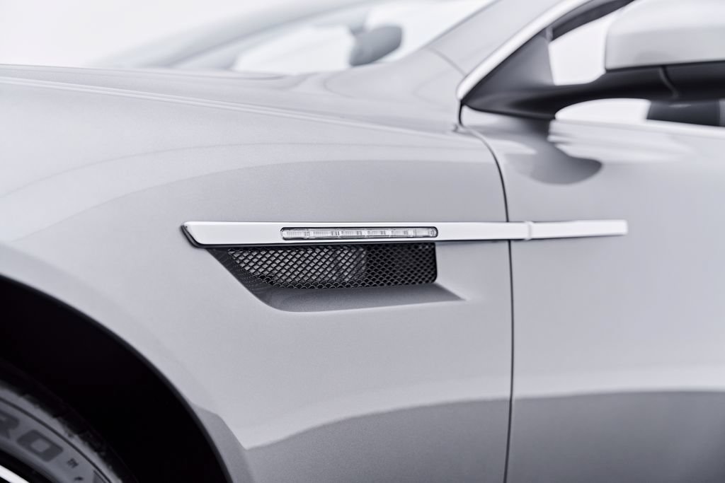 Used 2016 Aston Martin DB9 GT RWD image 35