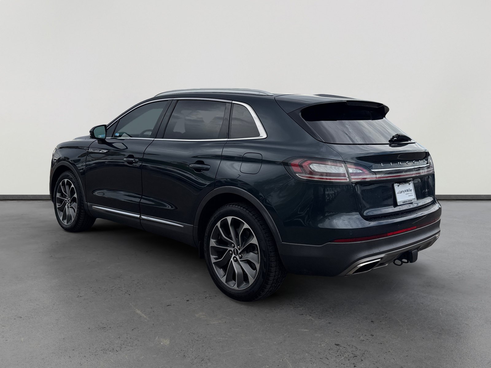 Used 2021 Lincoln Nautilus Reserve w/ Class II Trailer Tow Package AWD/4WD image 3