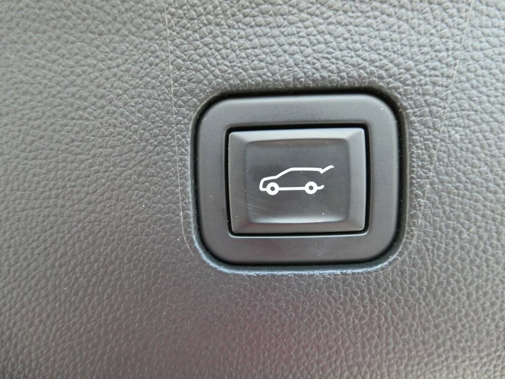 Certified 2021 Buick Enclave Avenir w/ Avenir Technology Package image 33