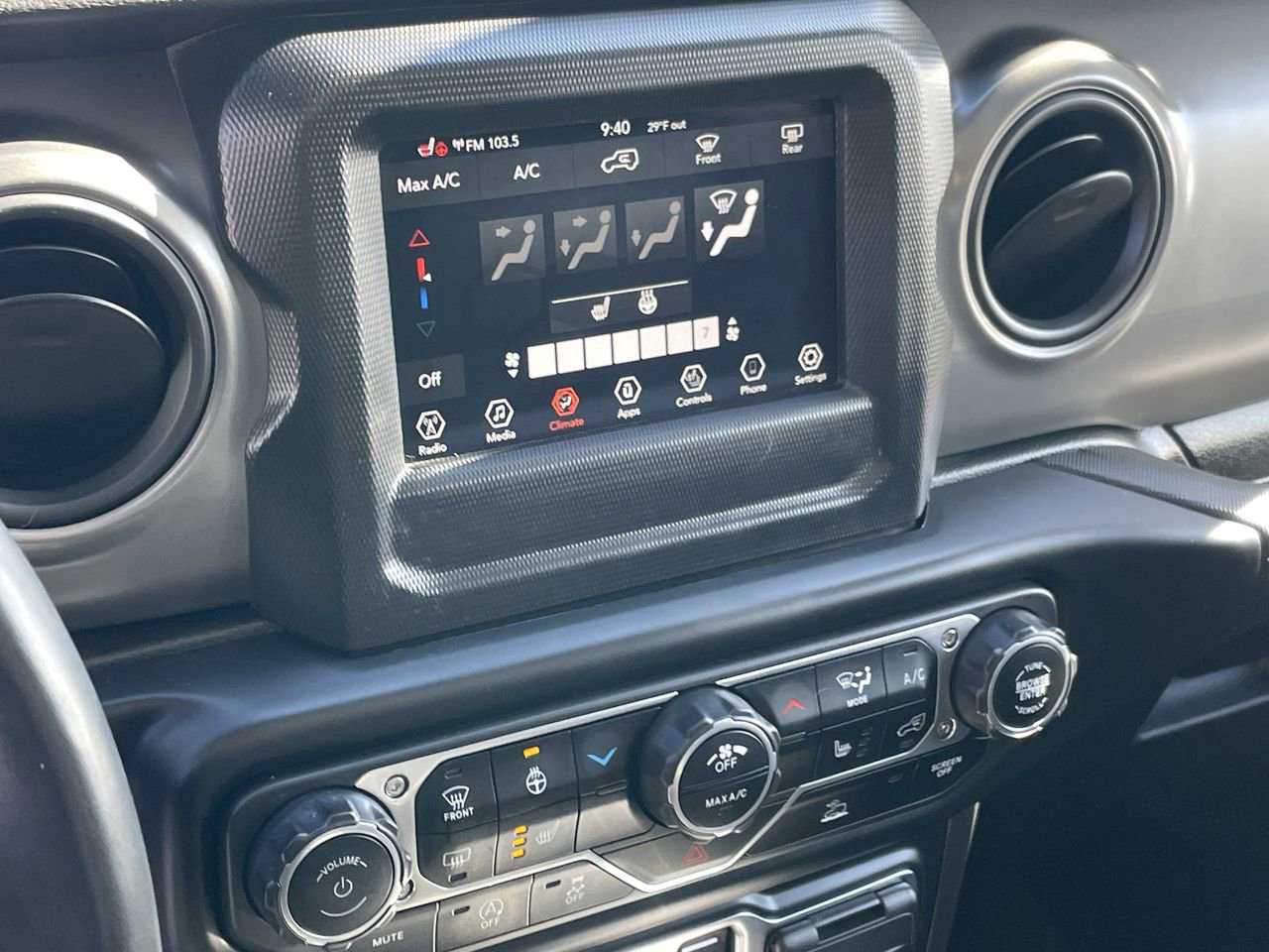 Used 2022 Jeep Wrangler Unlimited Sport AWD/4WD image 34