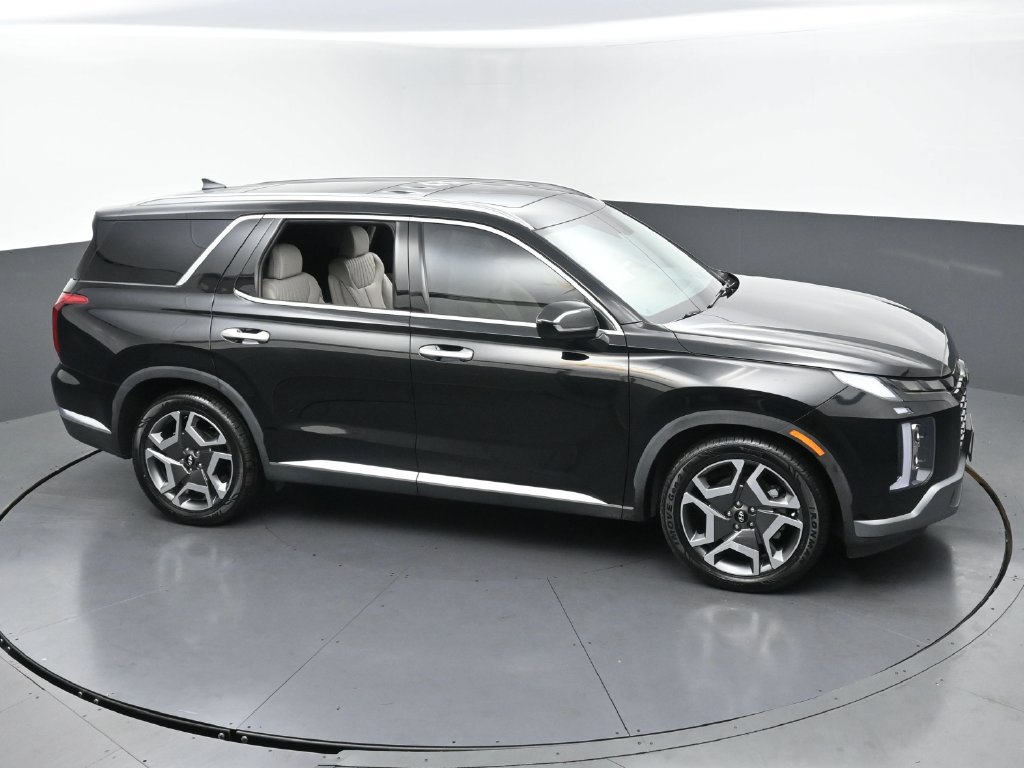 Used 2023 Hyundai Palisade Limited w/ Cargo Package FWD image 47