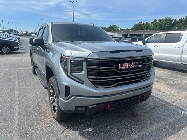 Certified 2024 GMC Sierra 1500 AT4 w/ Technology Package AWD/4WD image 4