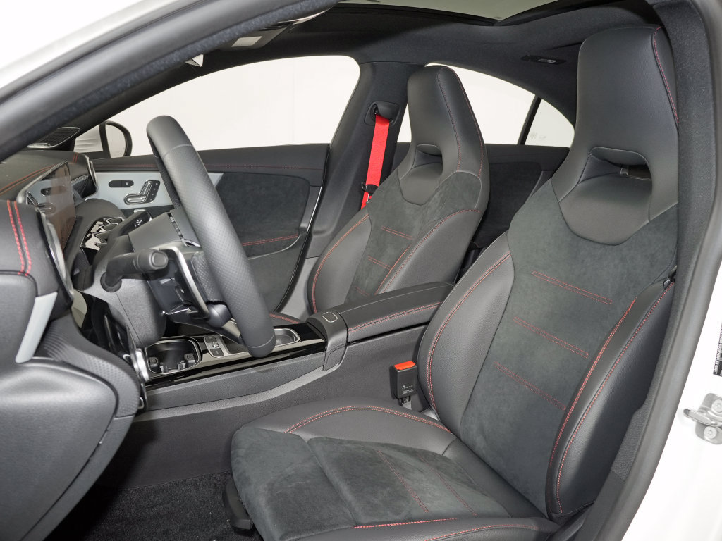 Certified 2025 Mercedes-Benz CLA 35 AMG 4MATIC image 13