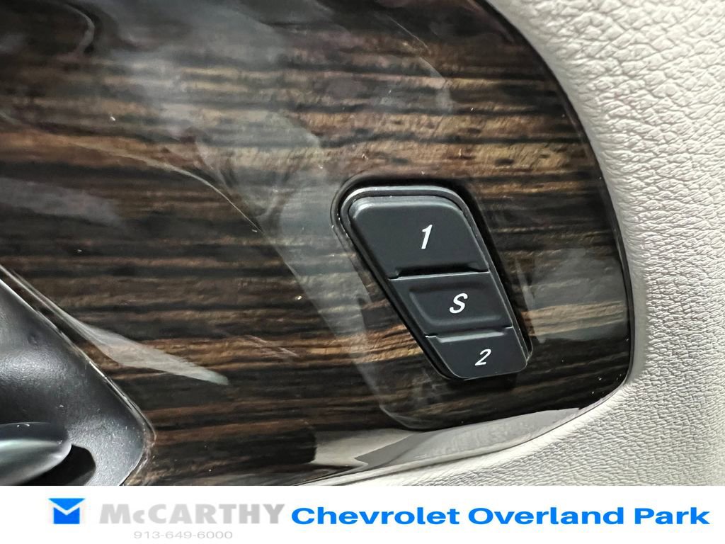 Used 2023 Chrysler Pacifica Limited image 26