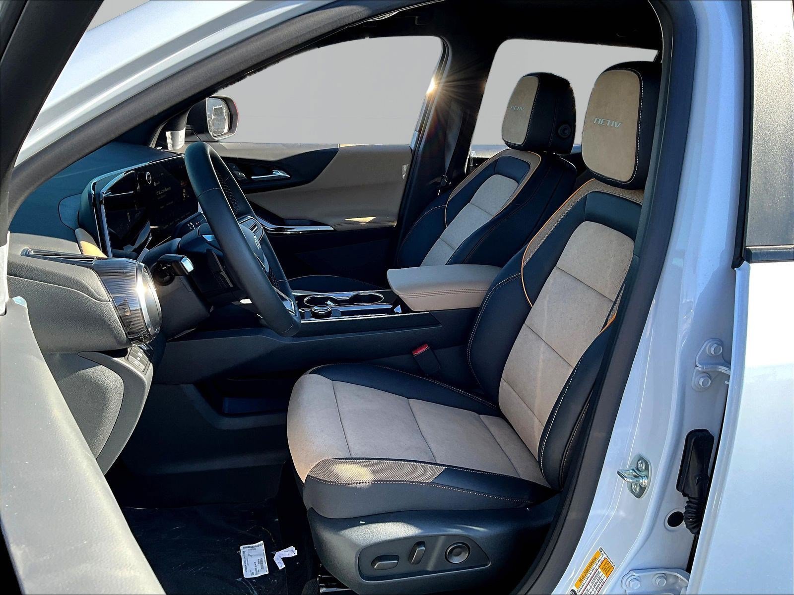 New 2027 Chevrolet Equinox ACTIV w/ Safety and Technology Package AWD/4WD image 17