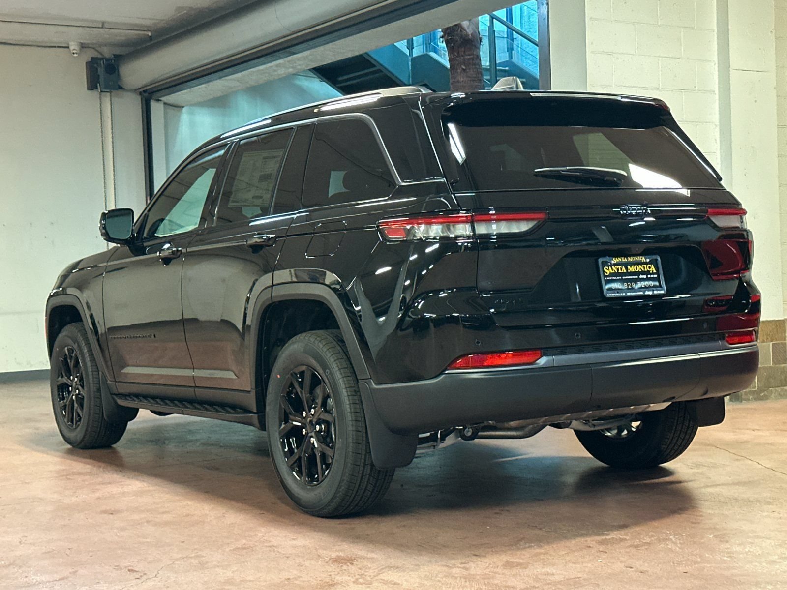 New 2026 Jeep Grand Cherokee Altitude AWD/4WD image 3