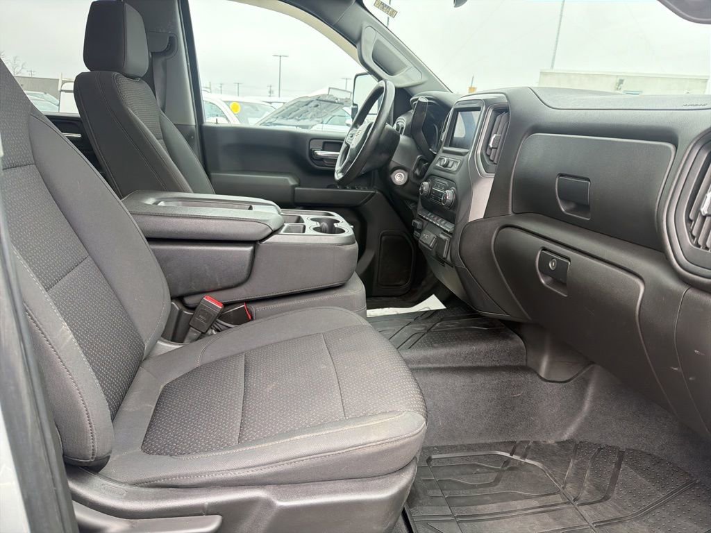 Used 2022 Chevrolet Silverado 2500 Custom w/ Custom Value Package image 19