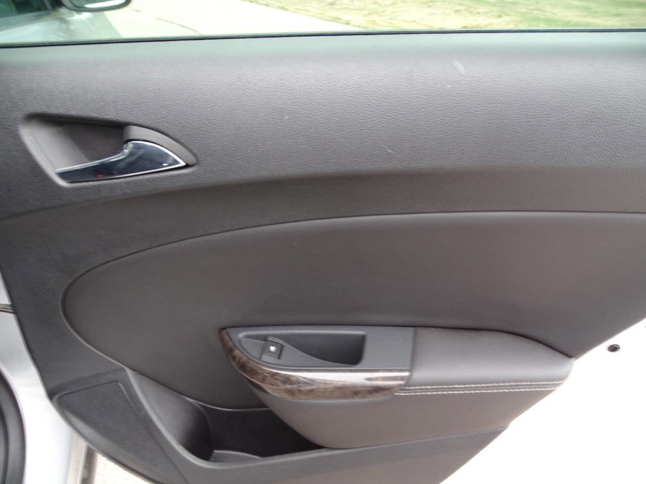 Used 2015 Buick Verano Leather FWD image 37
