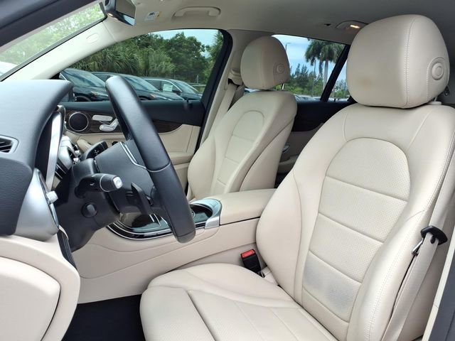 Used 2021 Mercedes-Benz GLC 300 image 5
