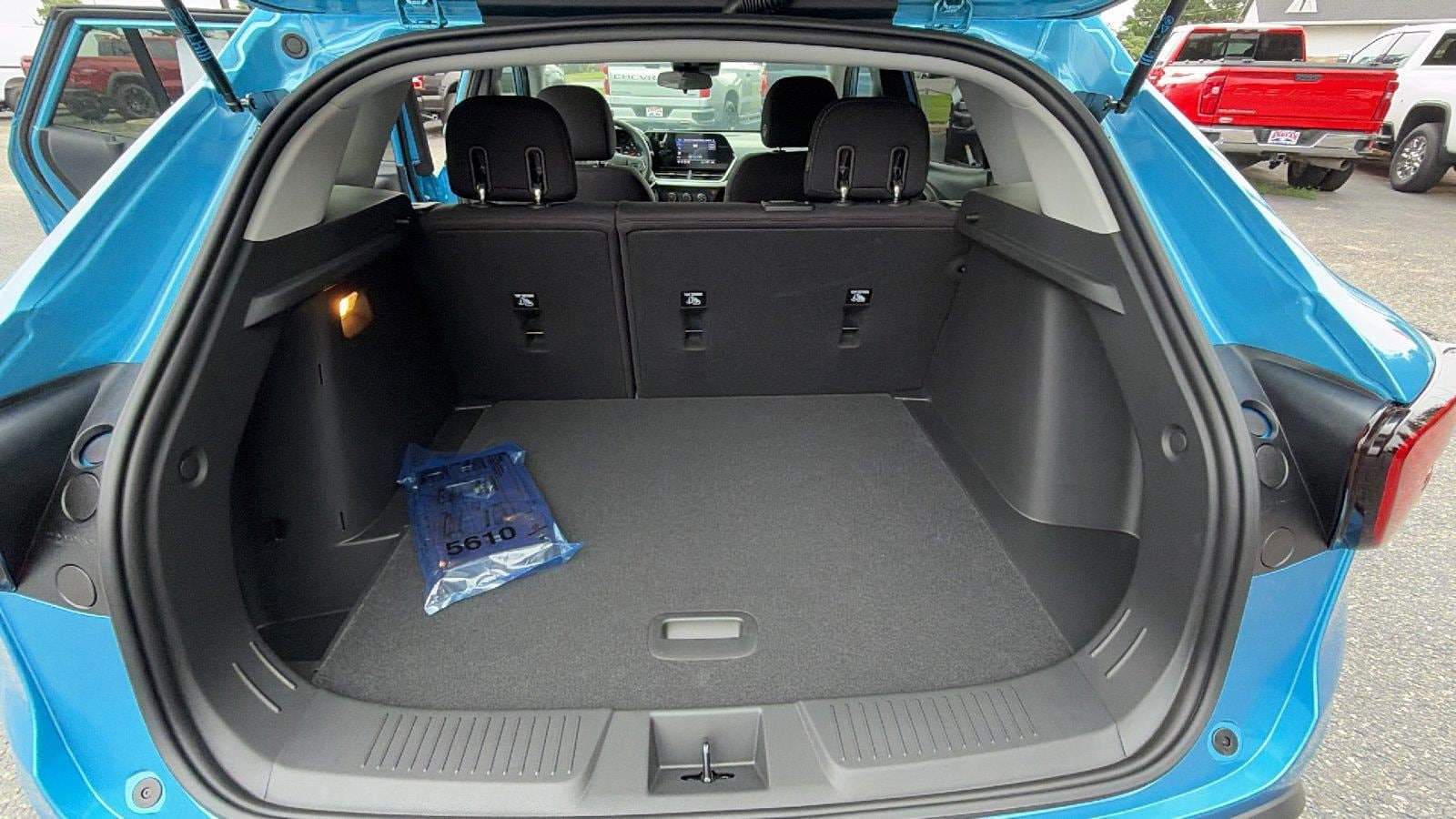 New 2026 Chevrolet Trax LS w/ LS Convenience Package FWD image 13