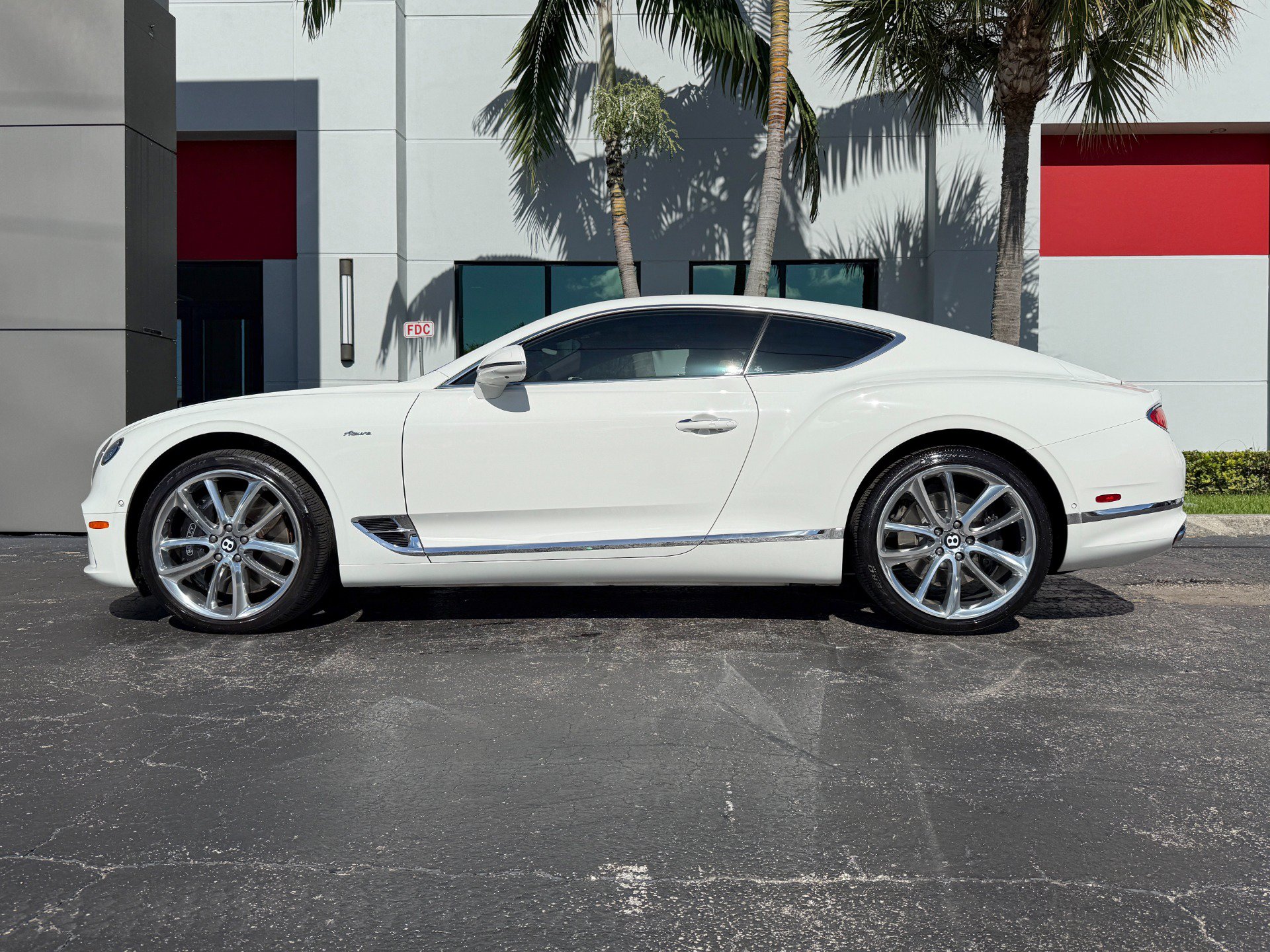Used 2023 Bentley Continental GT Azure AWD/4WD image 33