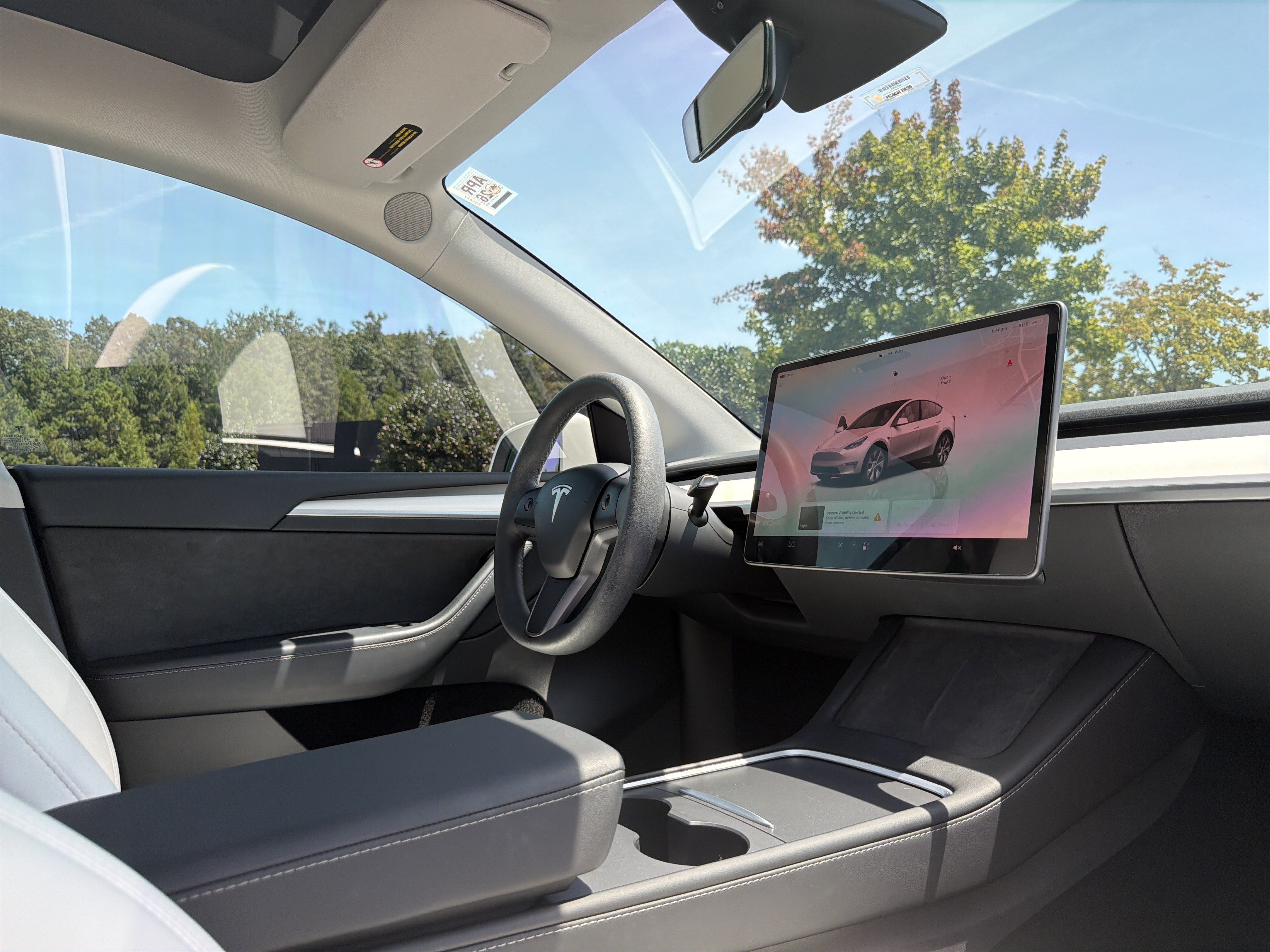 Used 2023 Tesla Model Y AWD image 6