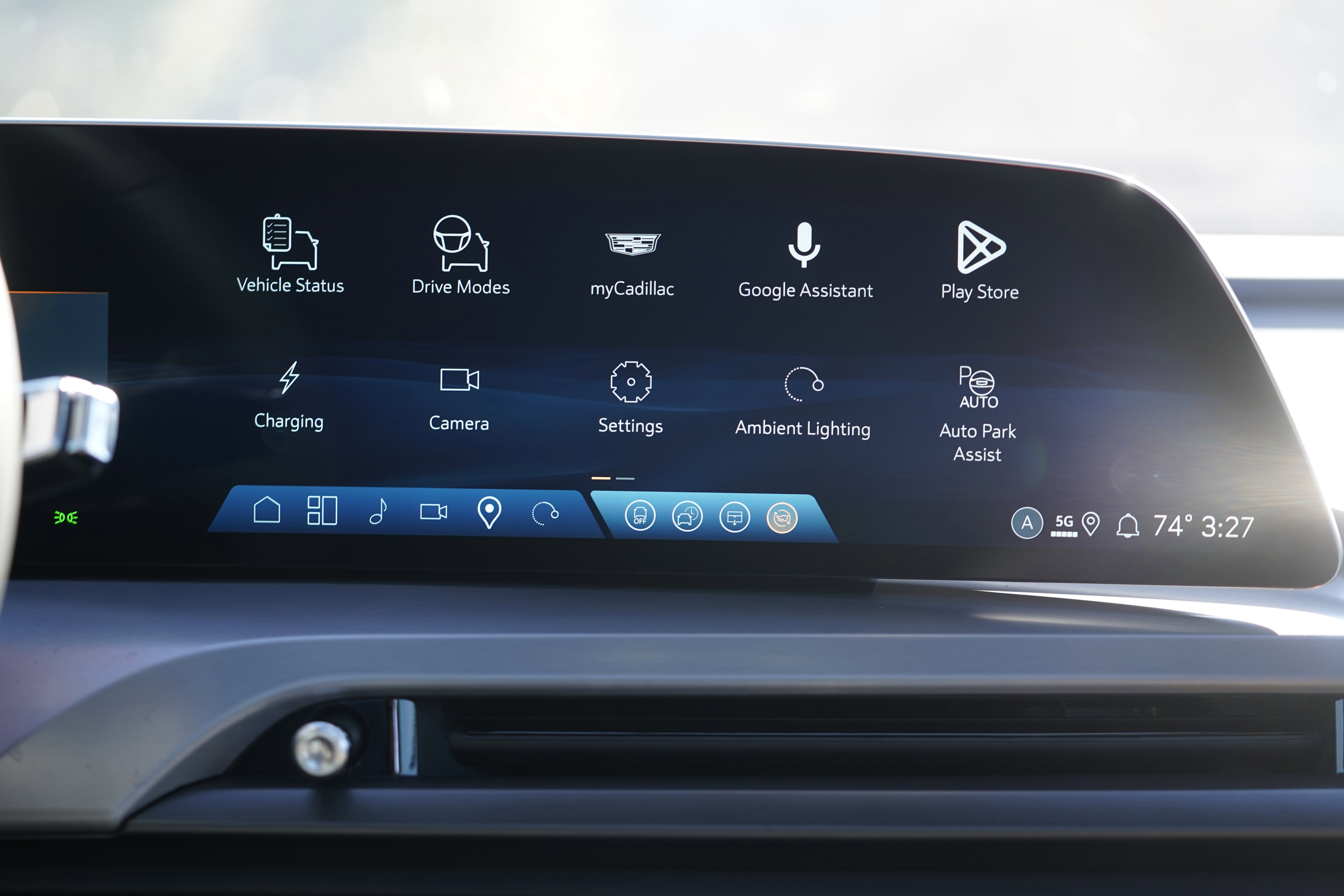 Used 2026 Cadillac Vistiq Sport image 23