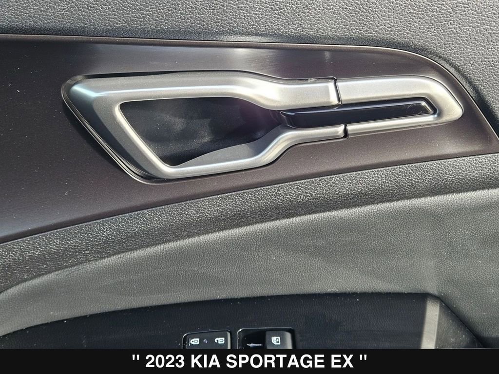 Used 2023 Kia Sportage EX image 32
