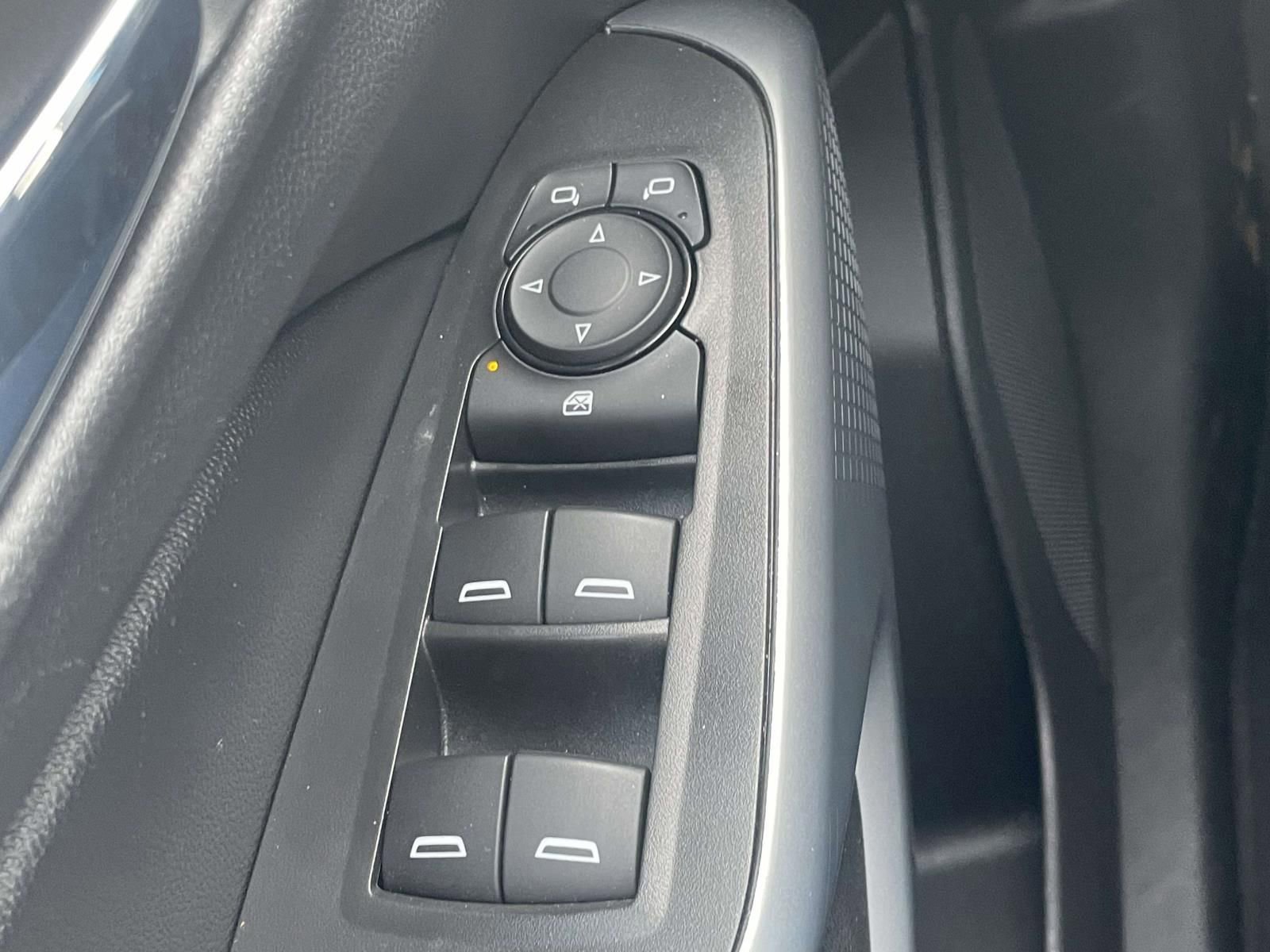 Used 2025 Chevrolet Trax LS image 23