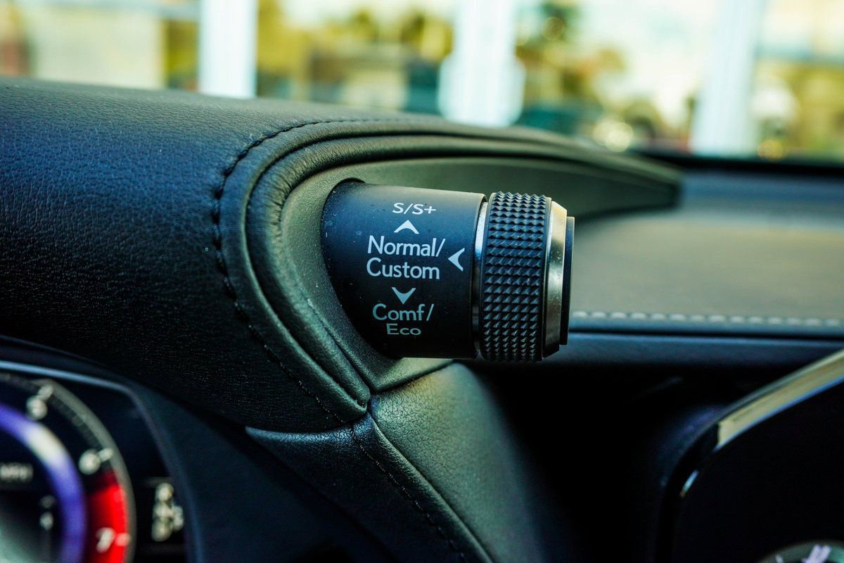 Used 2022 Lexus LS 500 w/ Interior Upgrade Package image 30