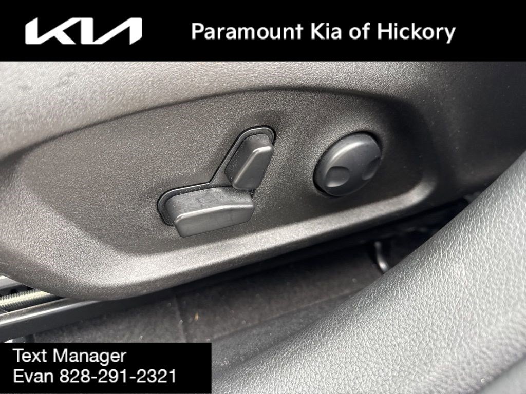 Used 2023 Jeep Renegade Limited w/ Sun/Sound Group image 19