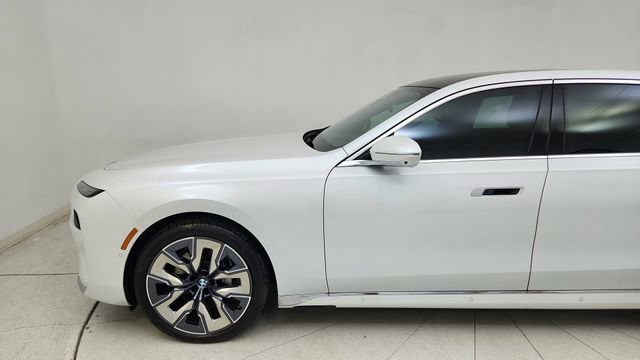 Used 2023 BMW i7 xDrive60 w/ Executive Package 2 image 4