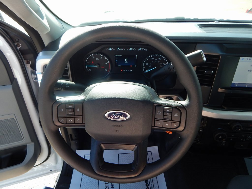 New 2026 Ford F350 4x4 Regular Cab Super Duty image 16