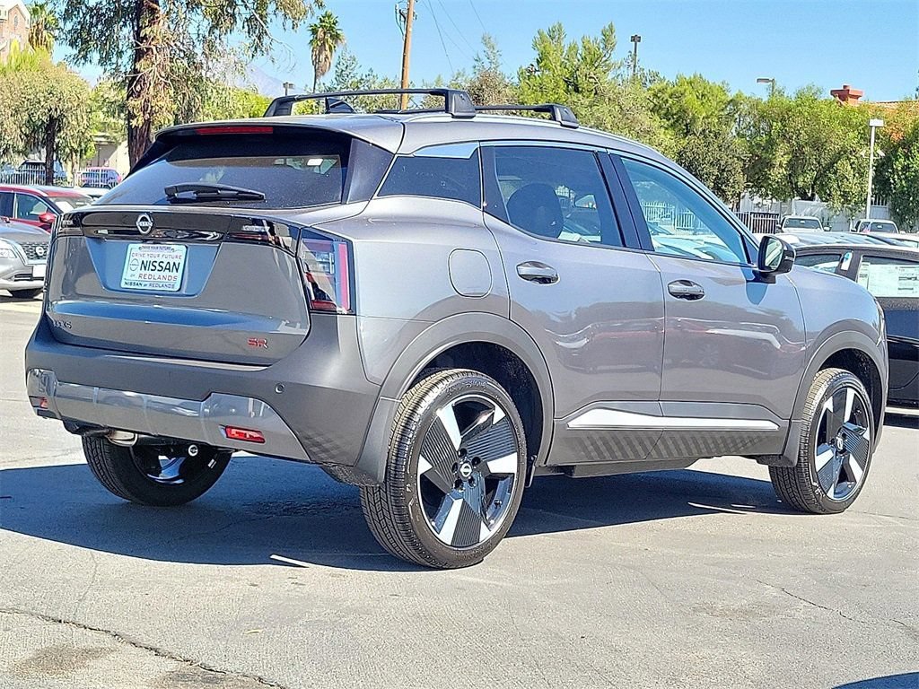 New 2026 Nissan Kicks SR w/ SR Premium Package FWD image 2