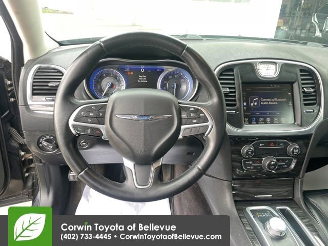 Used 2016 Chrysler 300 Limited image 13