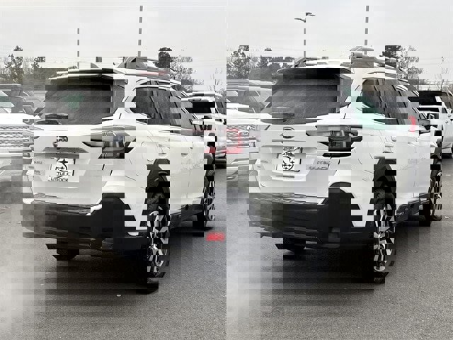 Certified 2025 Subaru Outback Premium image 3