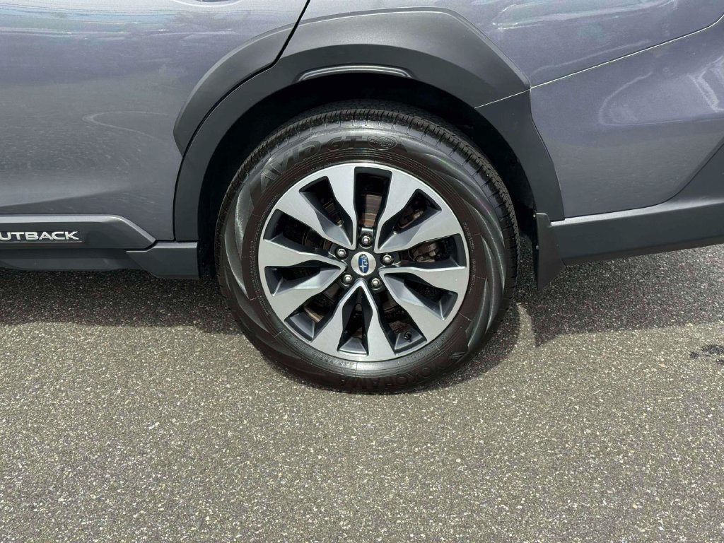 Used 2023 Subaru Outback Limited AWD/4WD image 12