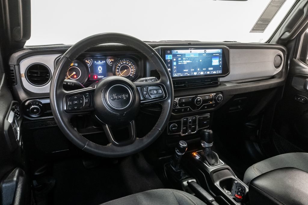Used 2024 Jeep Wrangler Unlimited Sport AWD/4WD image 7