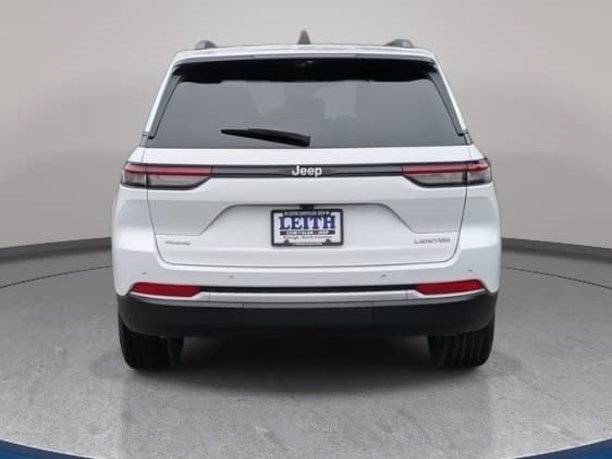 New 2026 Jeep Grand Cherokee Limited w/ Luxury Tech Group II AWD/4WD image 6