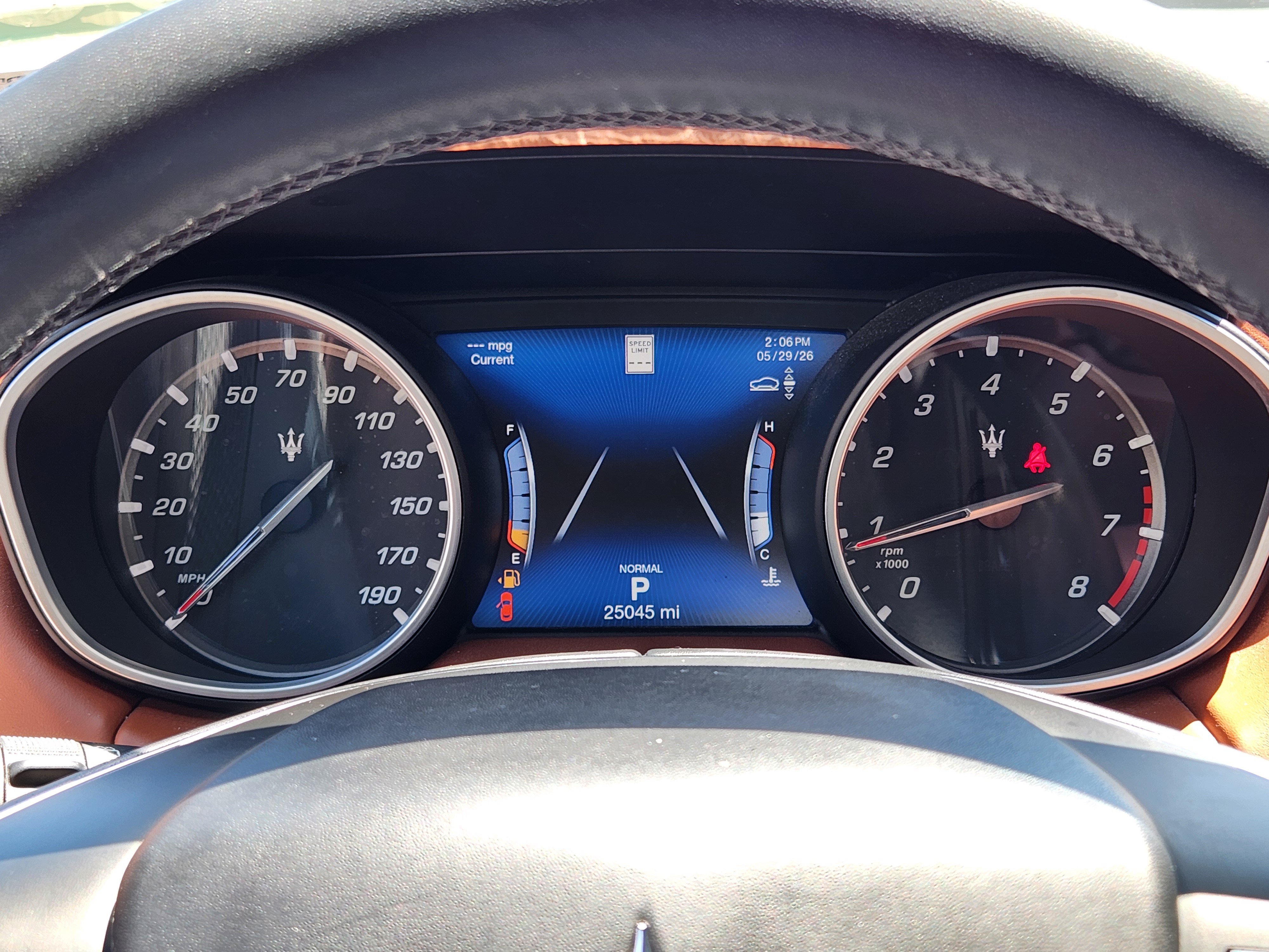 Used 2019 Maserati Levante GranLusso AWD/4WD image 24