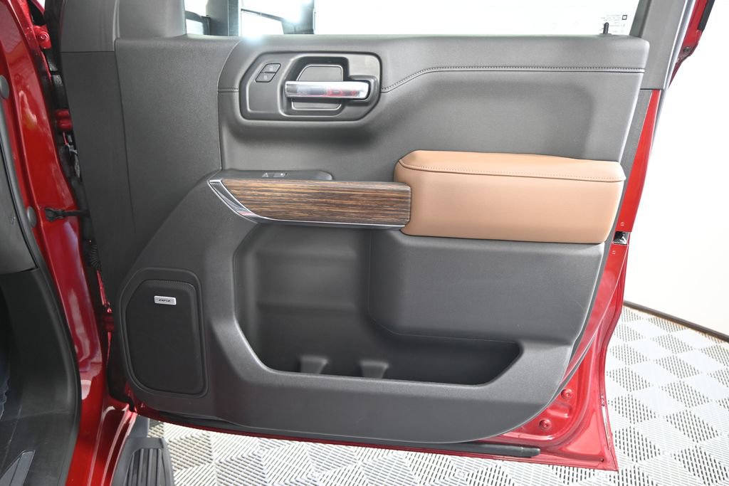 Used 2022 Chevrolet Silverado 1500 High Country w/ Technology Package image 13