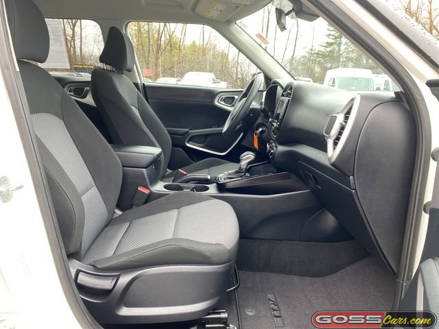 Used 2022 Kia Soul LX w/ Technology Package image 5