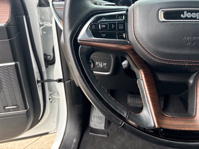 Used 2022 Jeep Grand Cherokee L Summit w/ Advanced Protech Group IV AWD/4WD image 23
