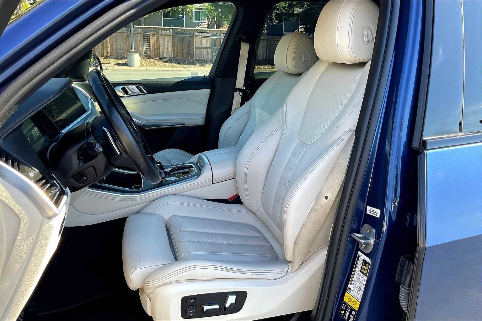 Used 2022 BMW X5 xDrive40i w/ M Sport Package image 28