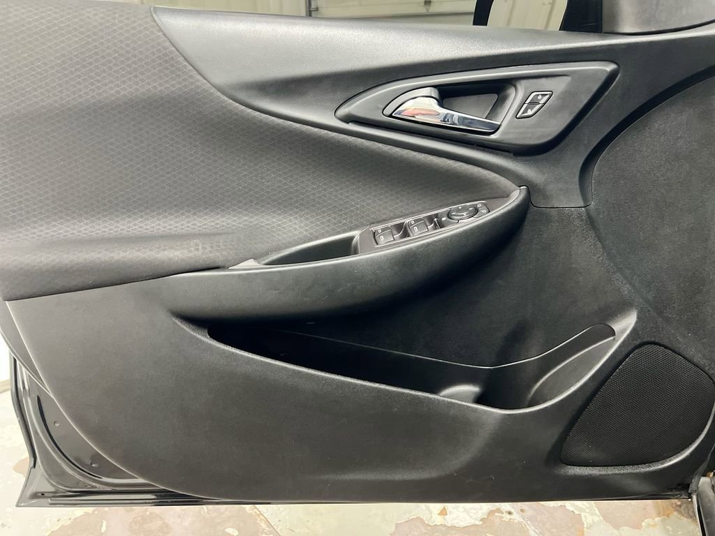 Used 2021 Chevrolet Malibu RS image 20