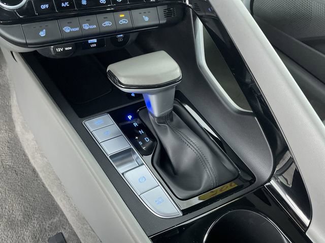 Certified 2025 Hyundai Elantra SEL FWD image 32