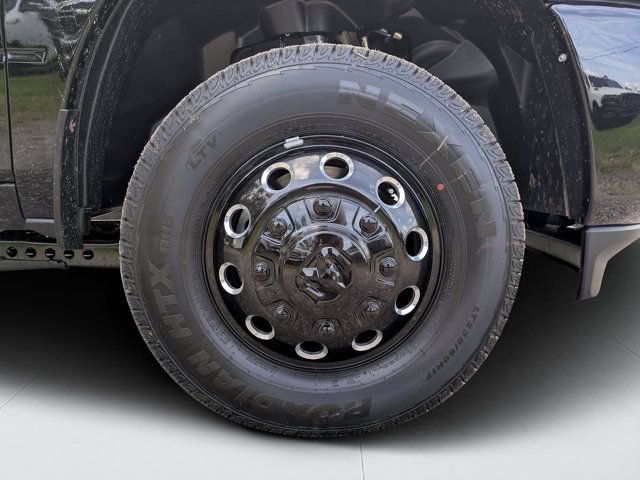New 2026 RAM 3500 Big Horn AWD/4WD image 10