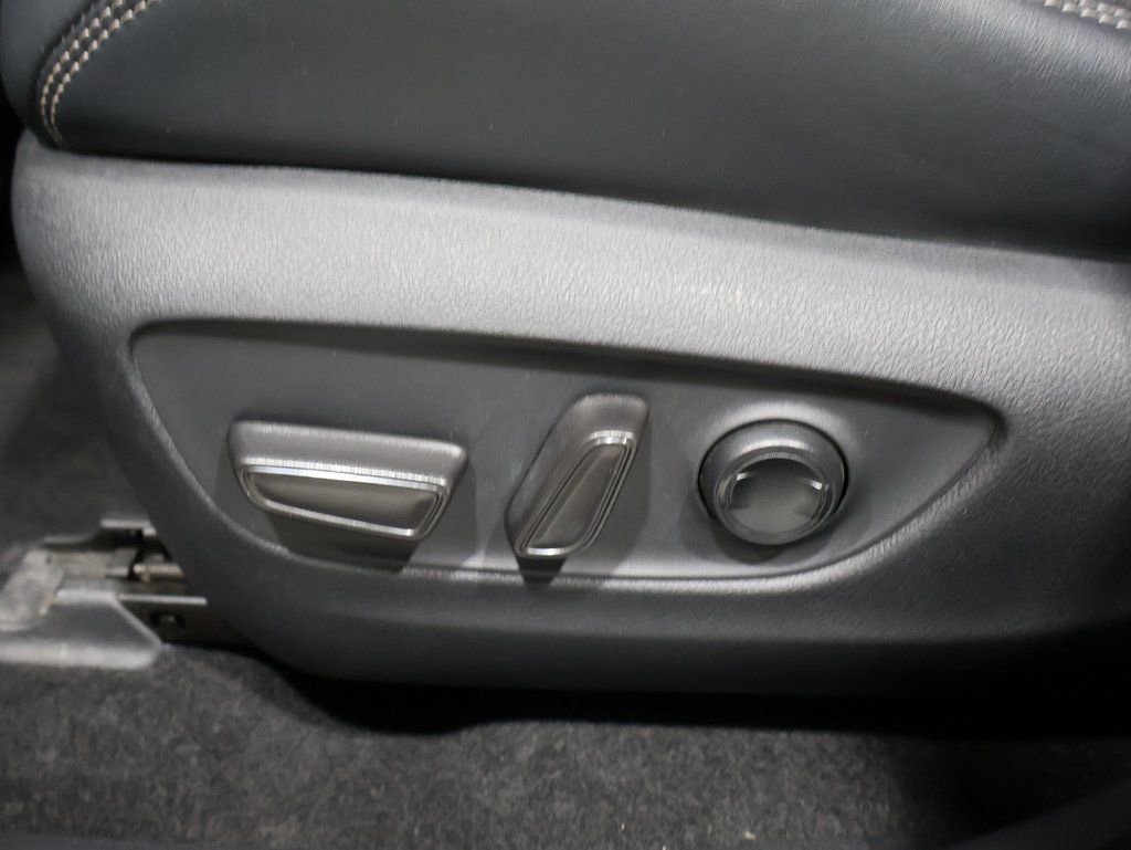 Used 2021 Toyota RAV4 XLE Premium image 13