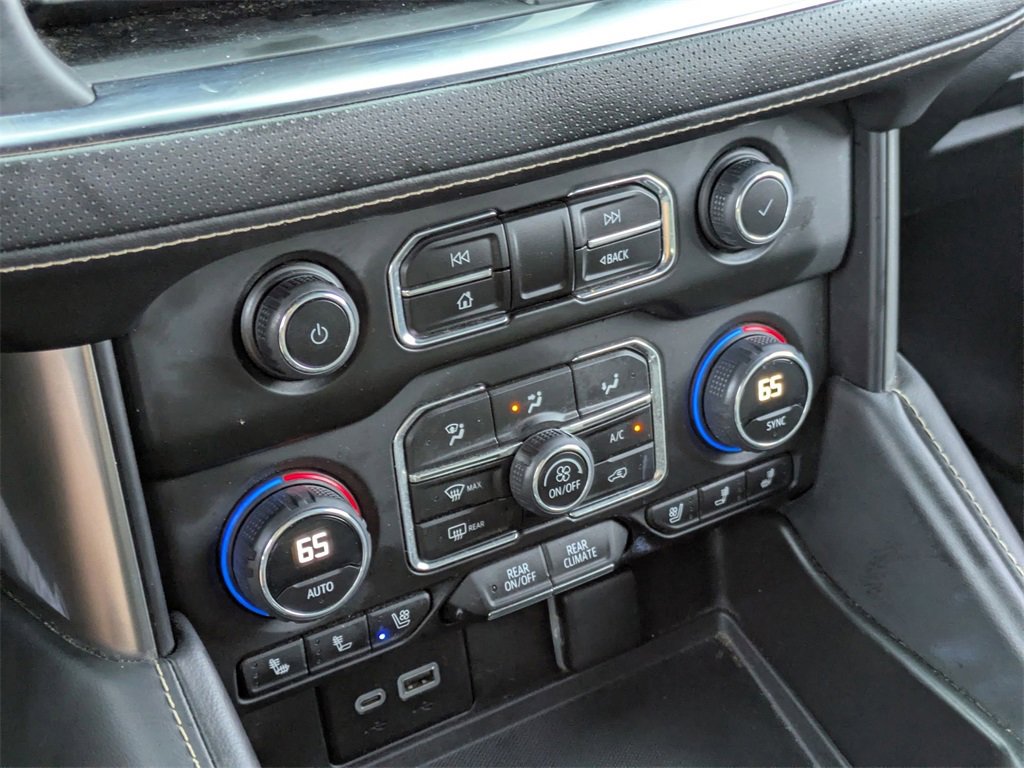 Used 2023 Chevrolet Suburban Premier image 23