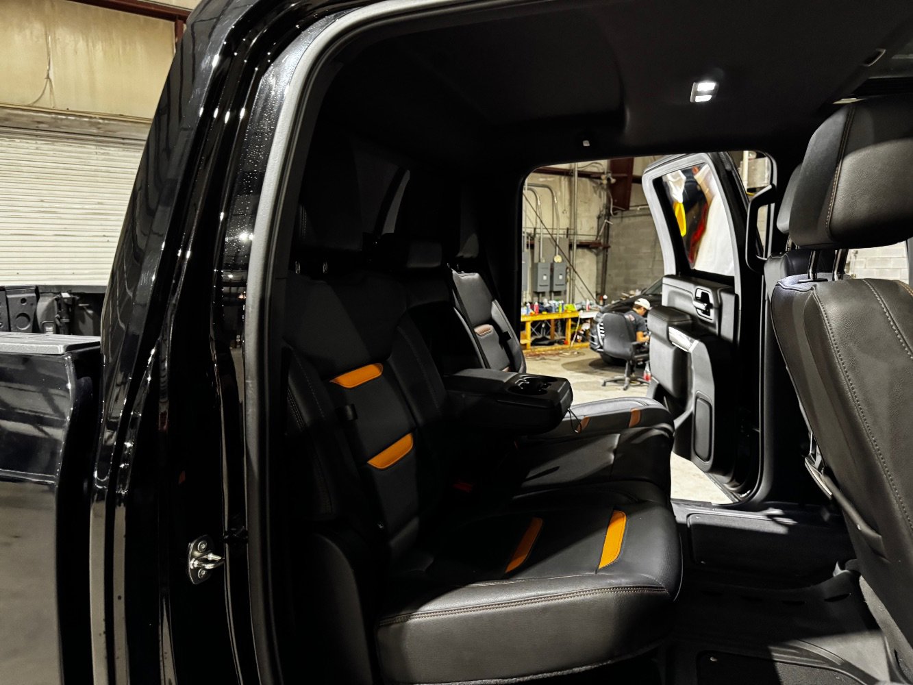 Used 2023 GMC Sierra 3500 AT4 w/ AT4 Premium Plus Package image 23