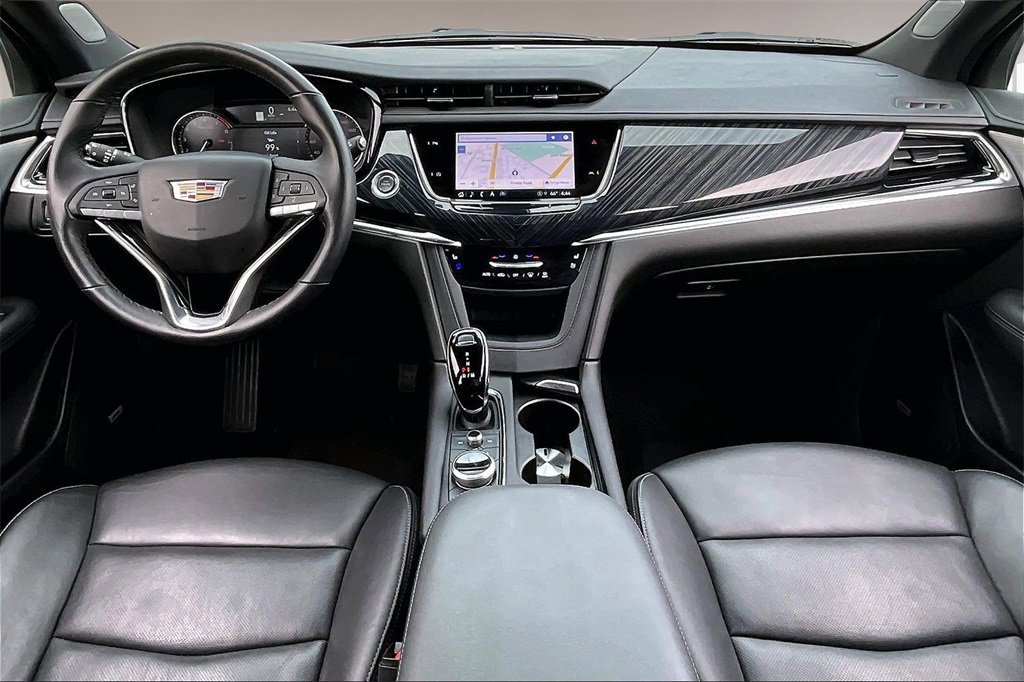 Certified 2025 Cadillac XT6 Premium Luxury image 15