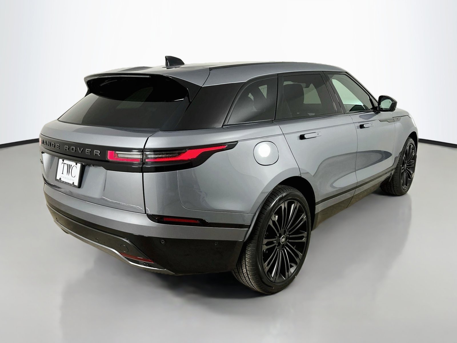 New 2026 Land Rover Range Rover Velar Belgravia AWD/4WD image 5
